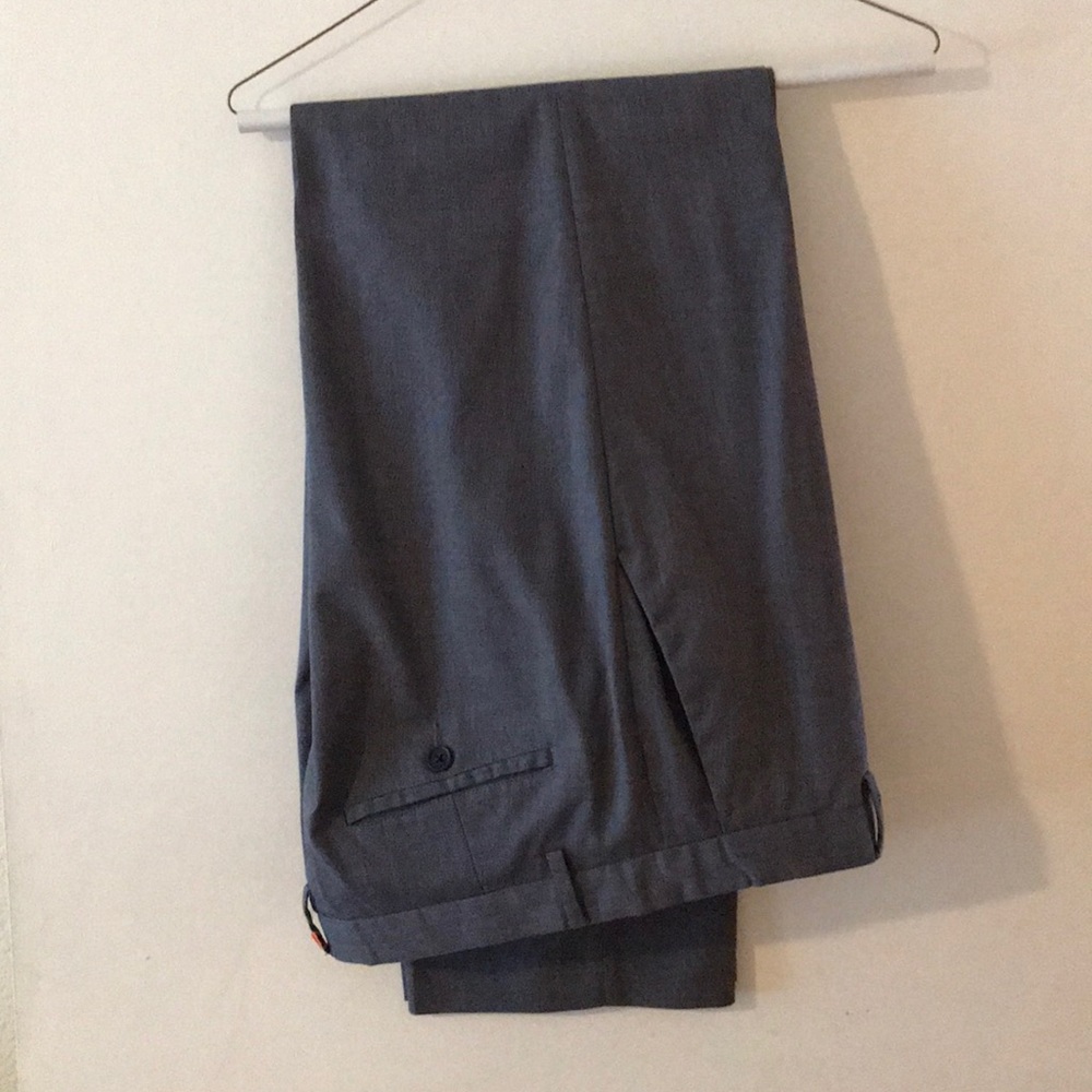 Men’s gray dress pant